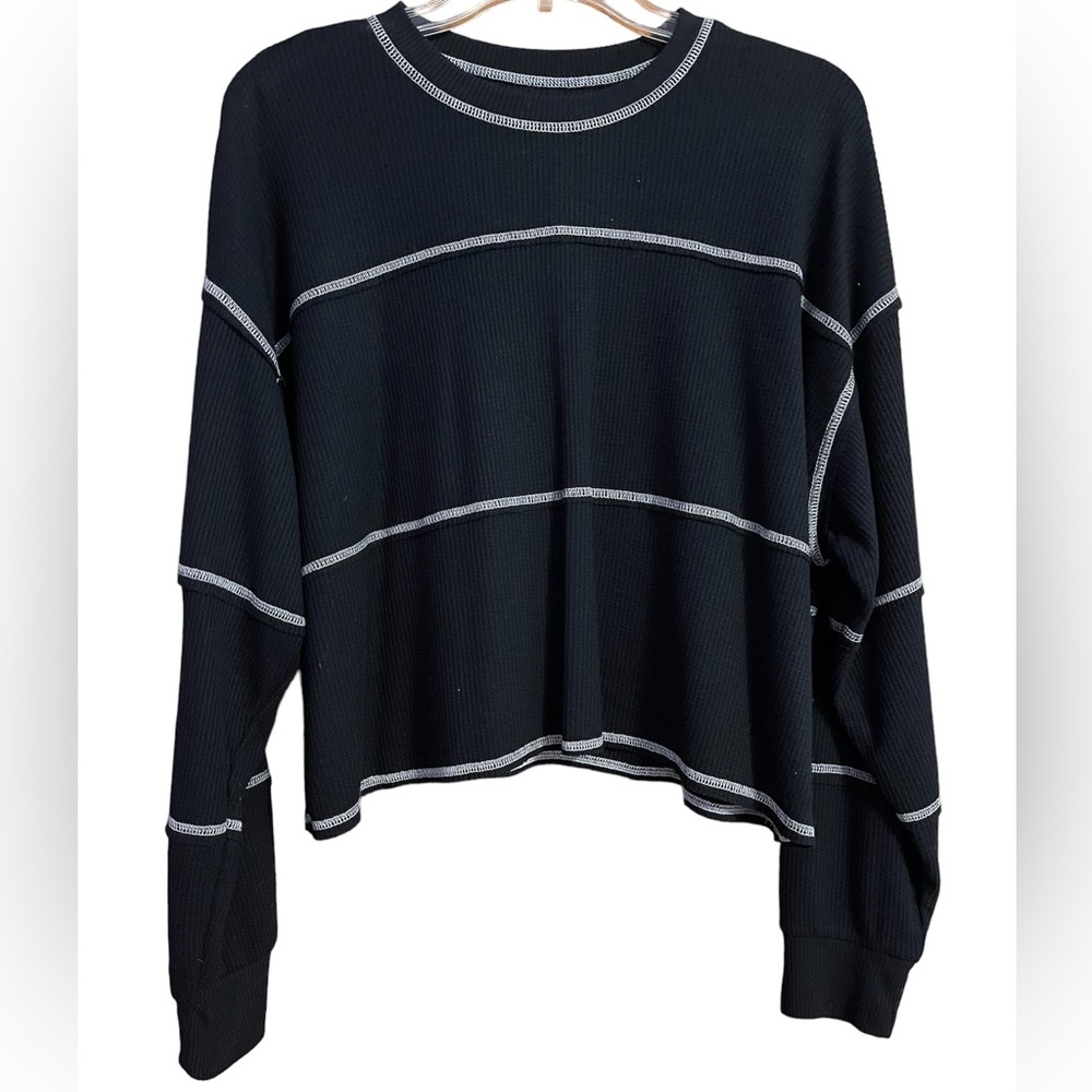 Hollister Black Striped Cropped Long Sleeve Size M